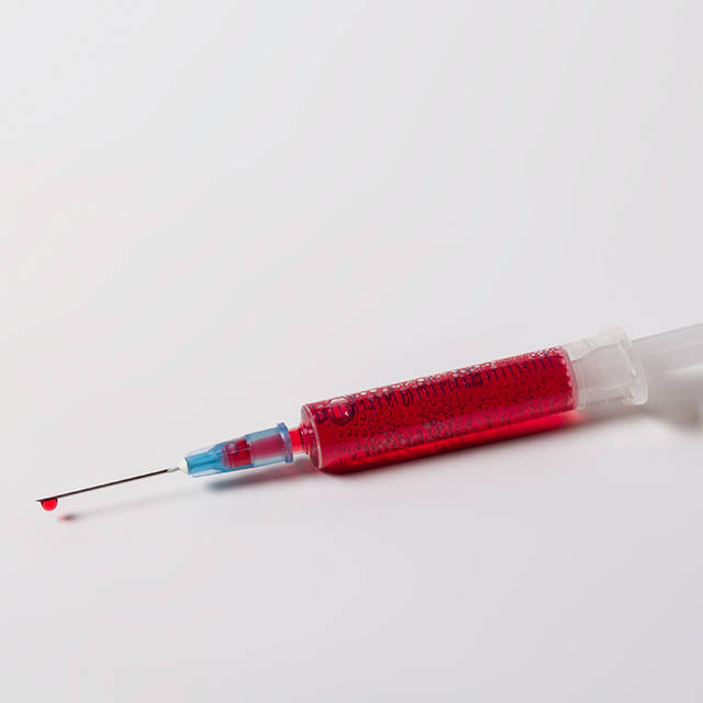 Eigenblut-Therapie, Spritze